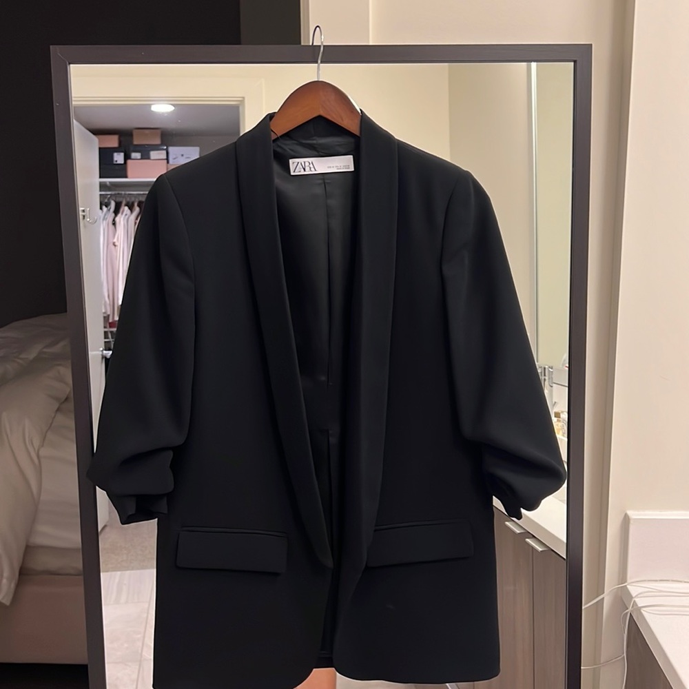 Like new Zara black blazer with ruche sleeve